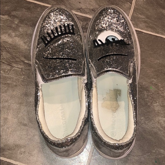 SPARKLE EYELASH DESIGN SNEAKERS - Picture 2 of 5